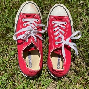 Converse Red Lowtops